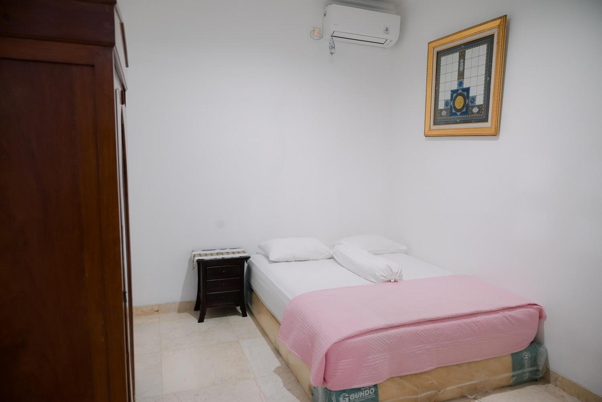 Kirana Guest House Bogor Ngoại thất bức ảnh